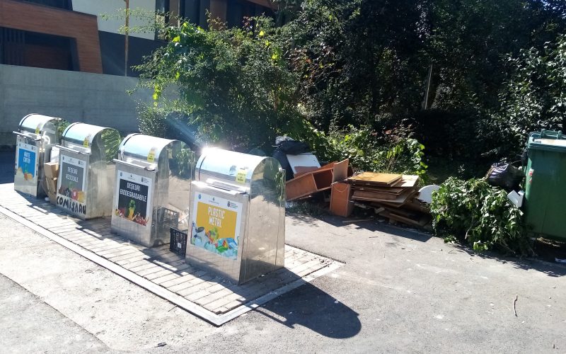 pubele prea aproape de bloc